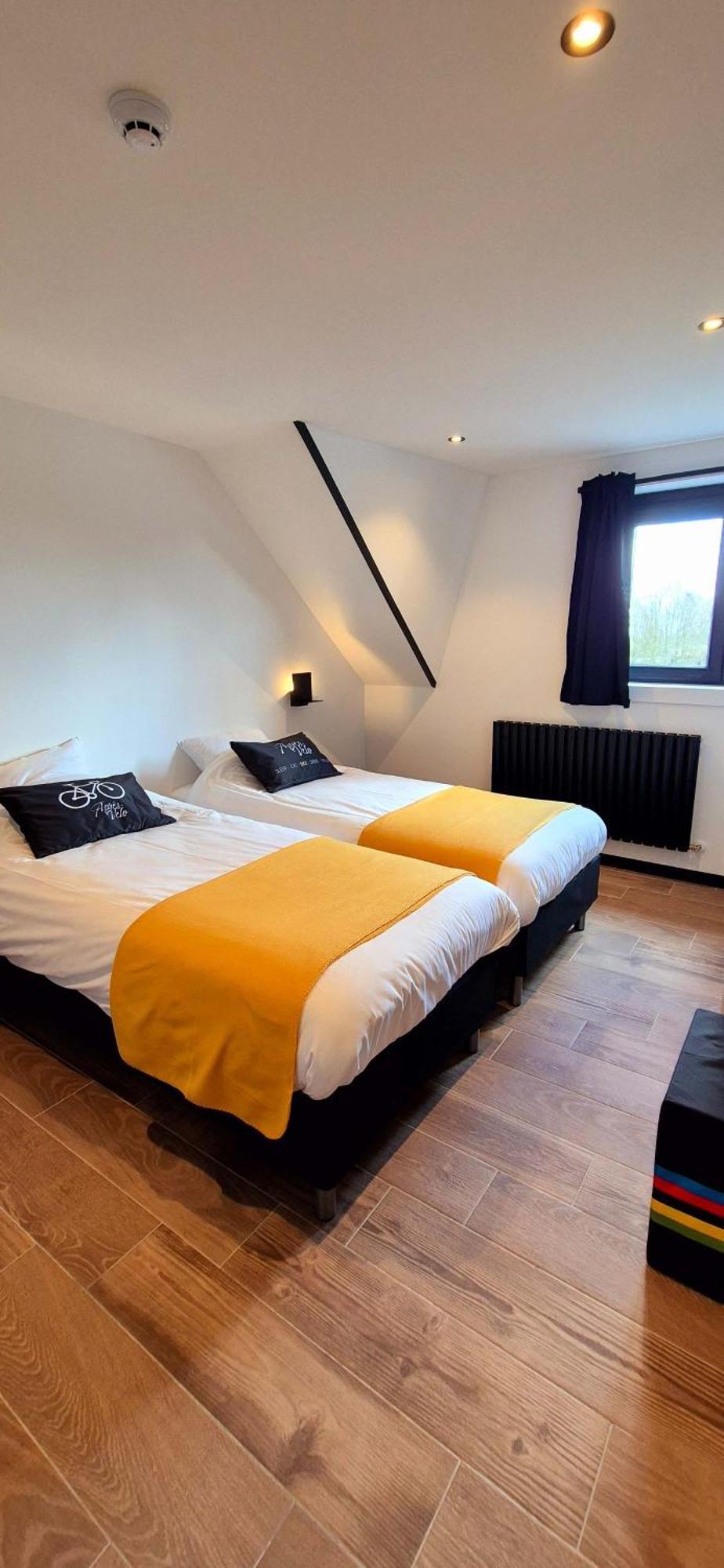 Apres-Velo Bed and Breakfast Brakel Exteriör bild